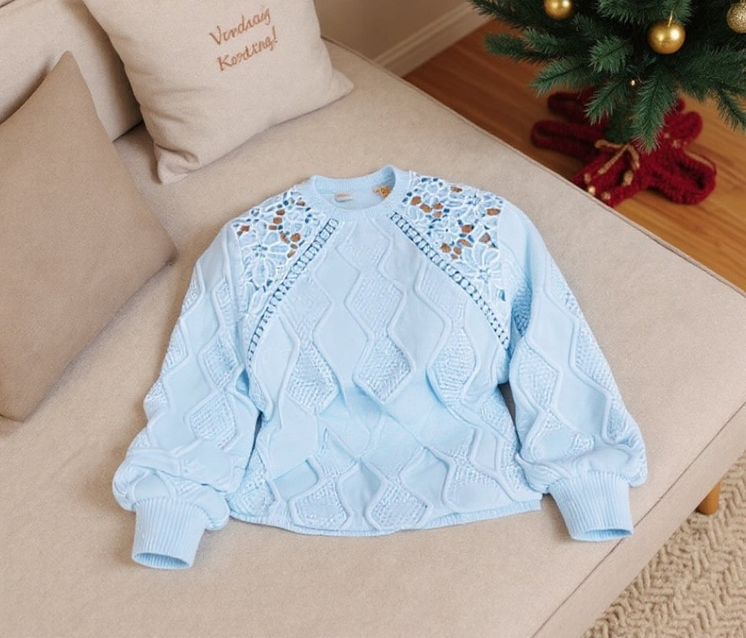 Isabella – Elegant and chic sweater