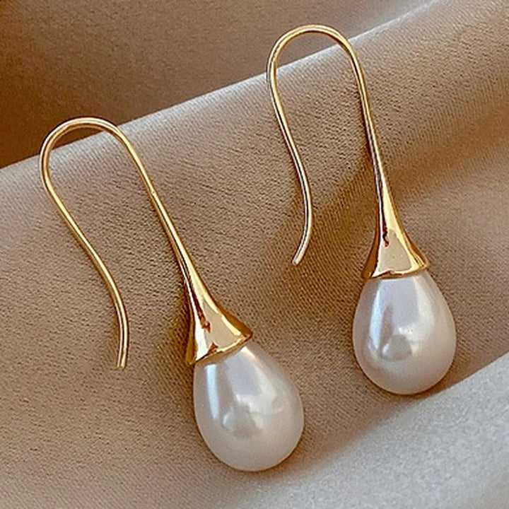 Helena Timeless Pearl Drops